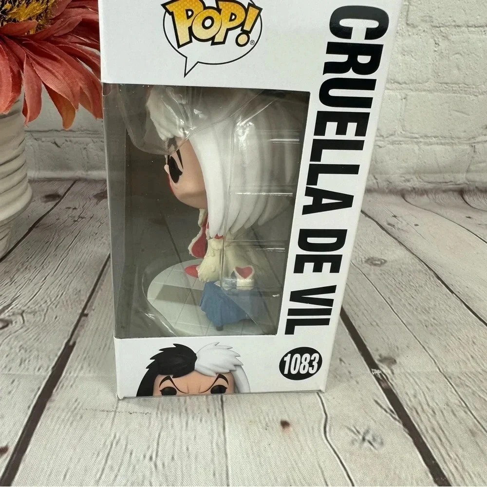 Funko pop Disney villains 1083 cruella de vil